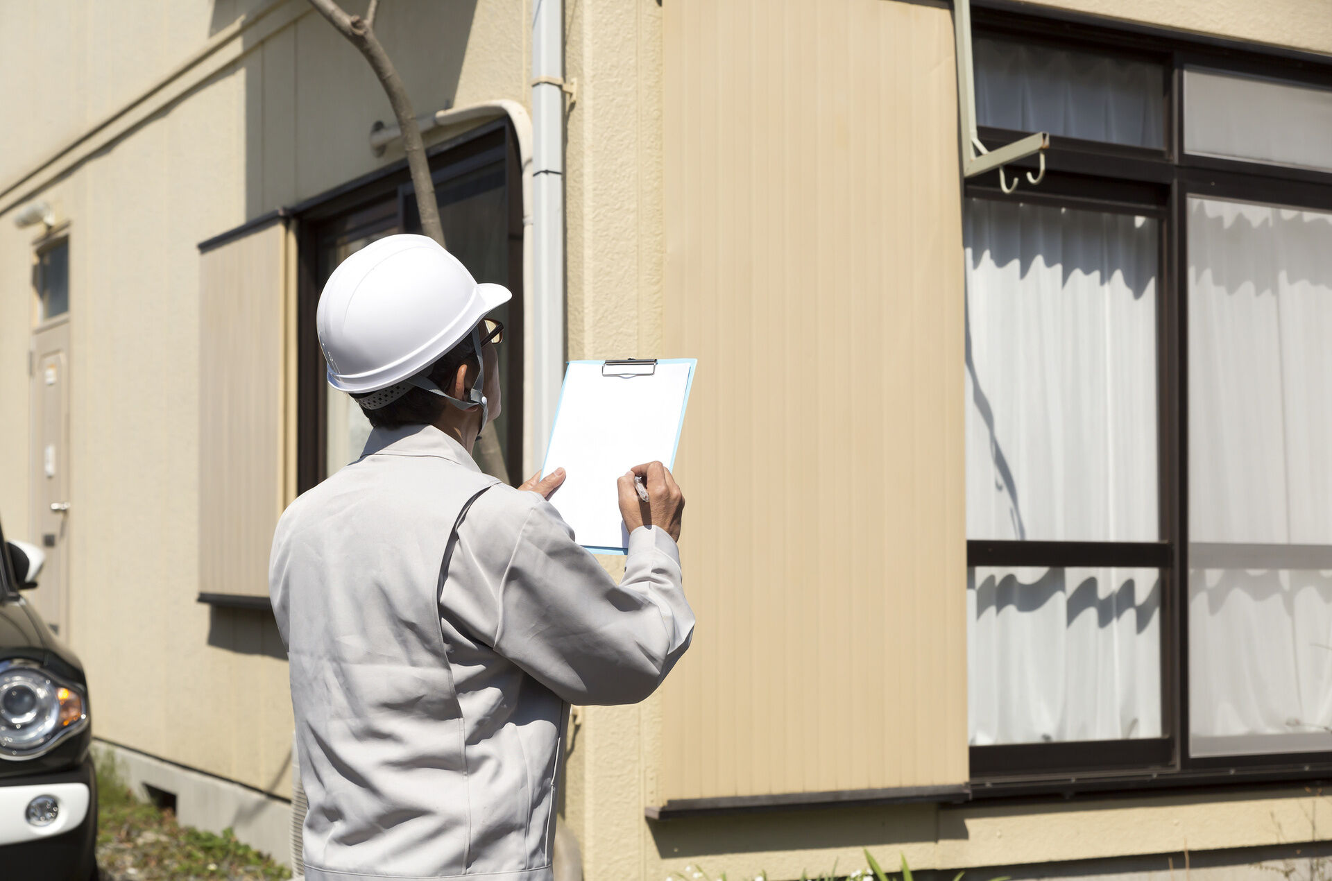 本体や室外機の設置場所を現地で確認
